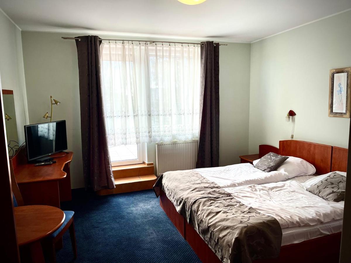 Hotel Dowhan Nowe ภายนอก รูปภาพ